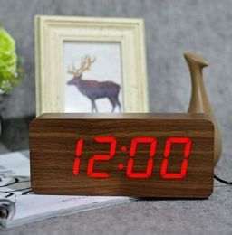 Wooden alarm clock (Color: D1)